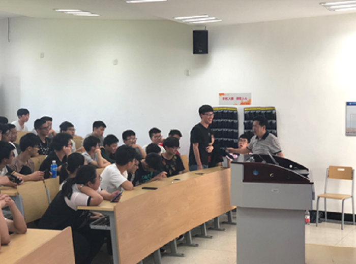 专业介绍2.png